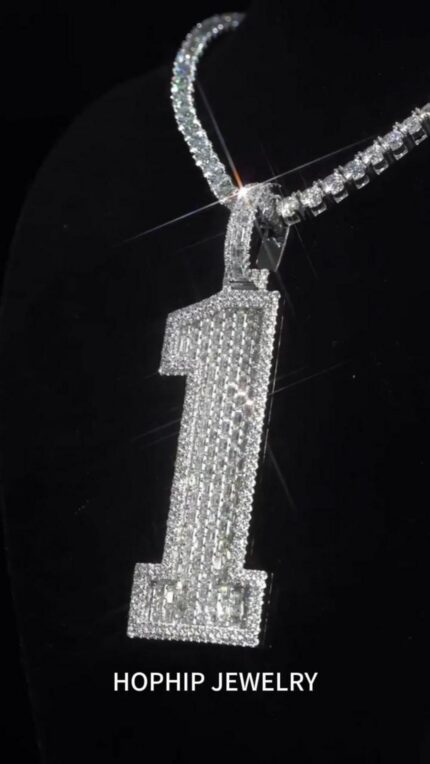 Sliver/Gold Luxury Custom Moissanite Diamond Pendant